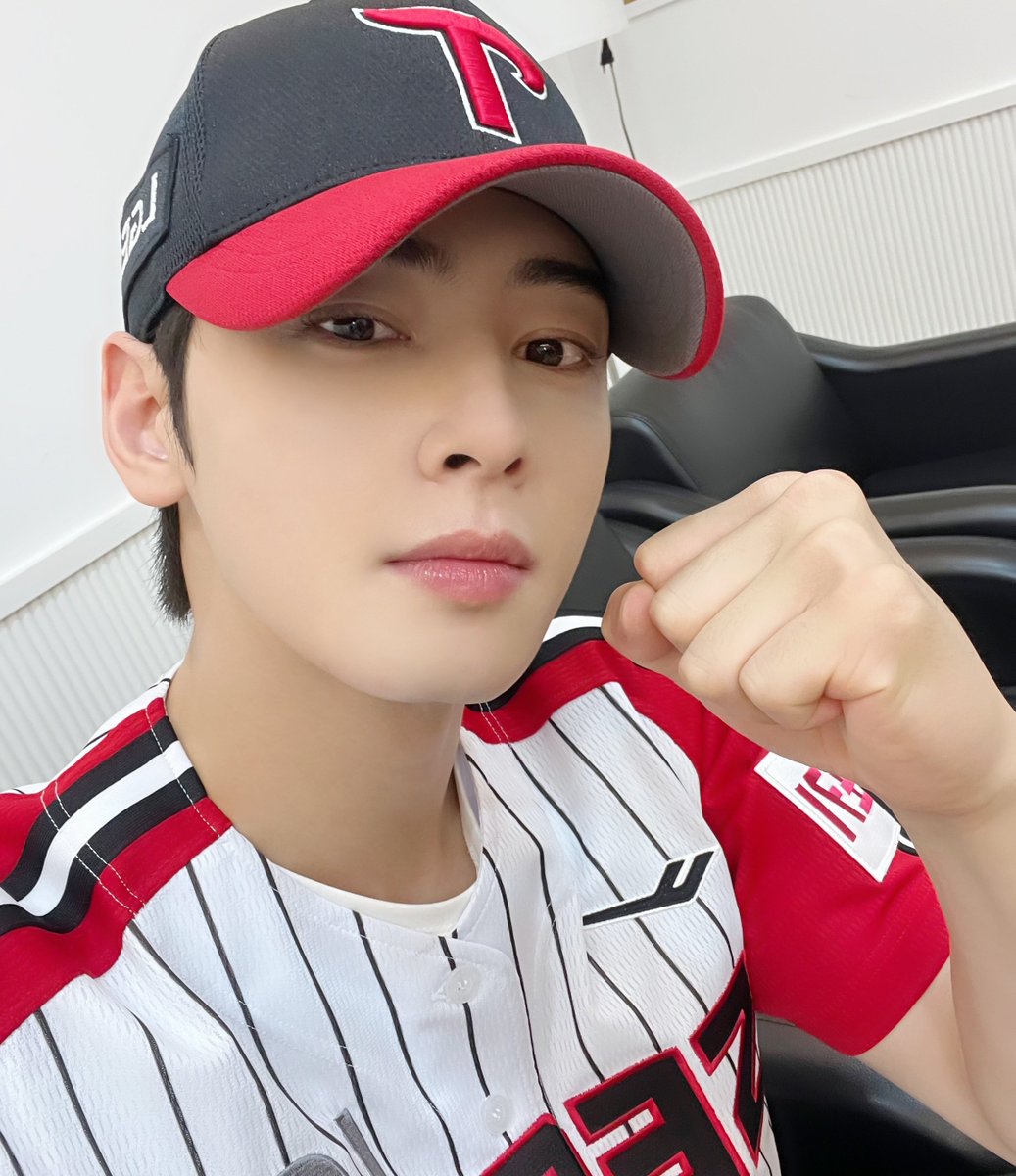 _storyc_'s tweet photo. 7년이라고 https://t.co/ZkXBGfJL6s