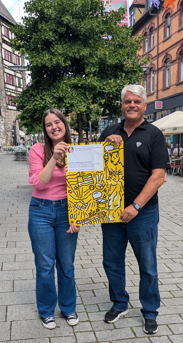 Die Bewerbung für das Parlamentarische Patenschaftsprogramm 🇩🇪mit dem Parlament der USA 🇺🇸 läuft! Die letztjährige Stipendiatin Lisanne Blessing aus Ostfildern und ich werben dafür. Die Bewerbungsfrist für das 42. PPP endet am 13. September!