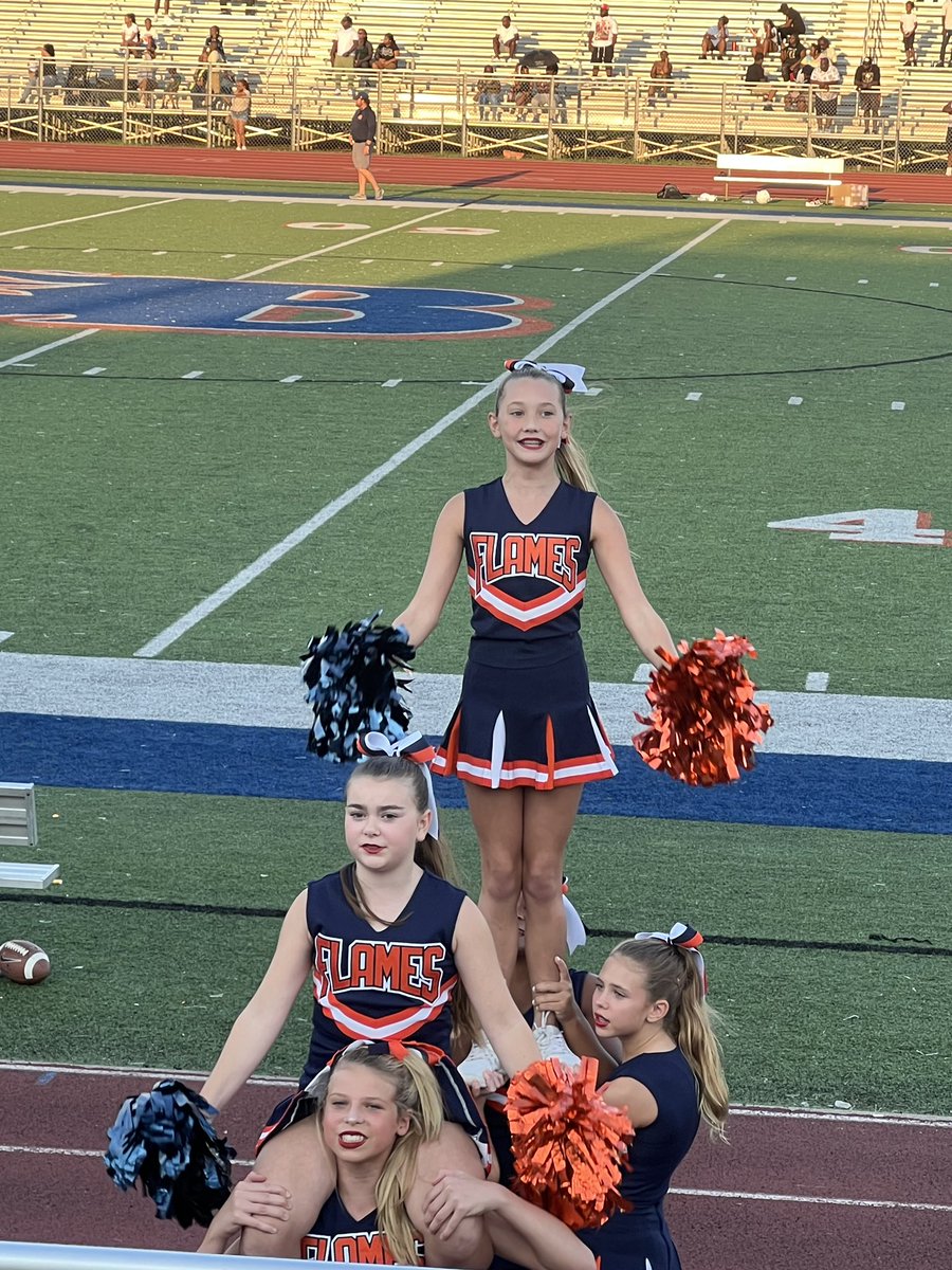 BMSFootballCheer tweet media
