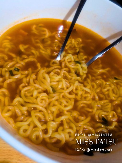 Snacks? Ramen and bite-size hashbrown 🍝 #noodles  #pinoyfood #breakfast #lunch #dinner #almusal #pinoybreakfast<a href="/tag/noodles"class="tags">#noodles</a><a href="/tag/lunch"class="tags"><span>#lunch</span></a><a href="/tag/dinner"class="tags"><span>#dinner</span></a><a href="/tag/breakfast"class="tags"><span>#breakfast</span></a><a href="/tag/ramen"class="tags"><span>#ramen</span></a><a href="/tag/philippines"class="tags"><span>#philippines</span></a>