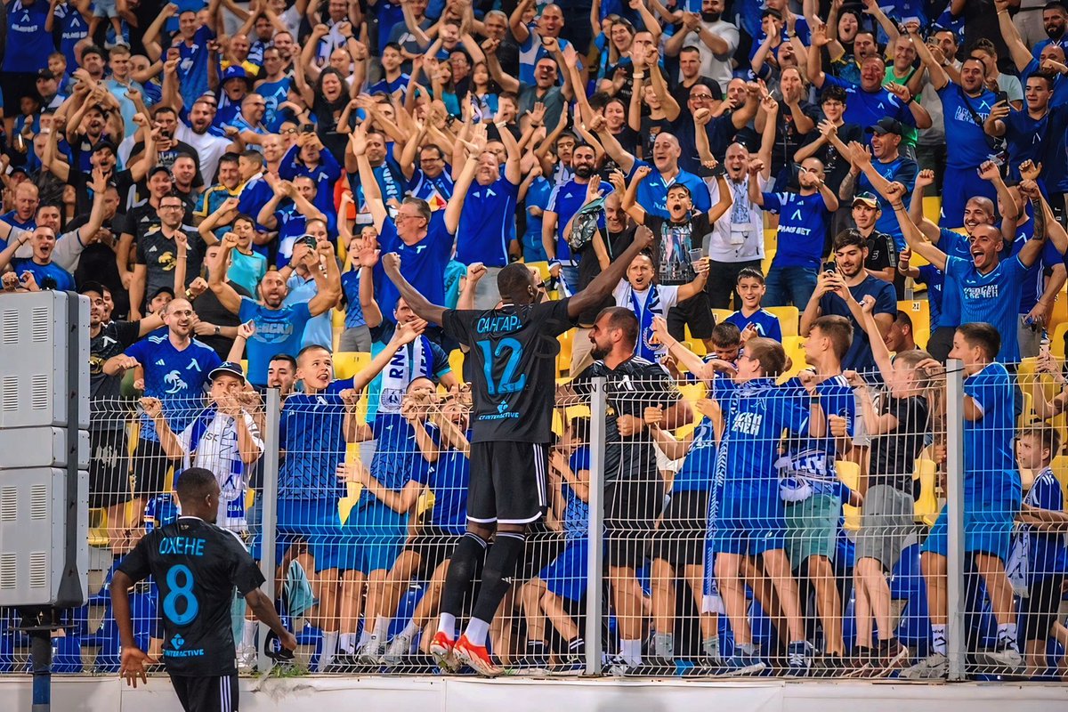 MustaphaSangare's tweet photo. Reçu 4/4🫡
Merci aux supporters pour l’ambiance incroyable !
#SamoLevski💙 https://t.co/XEY226XRiL
