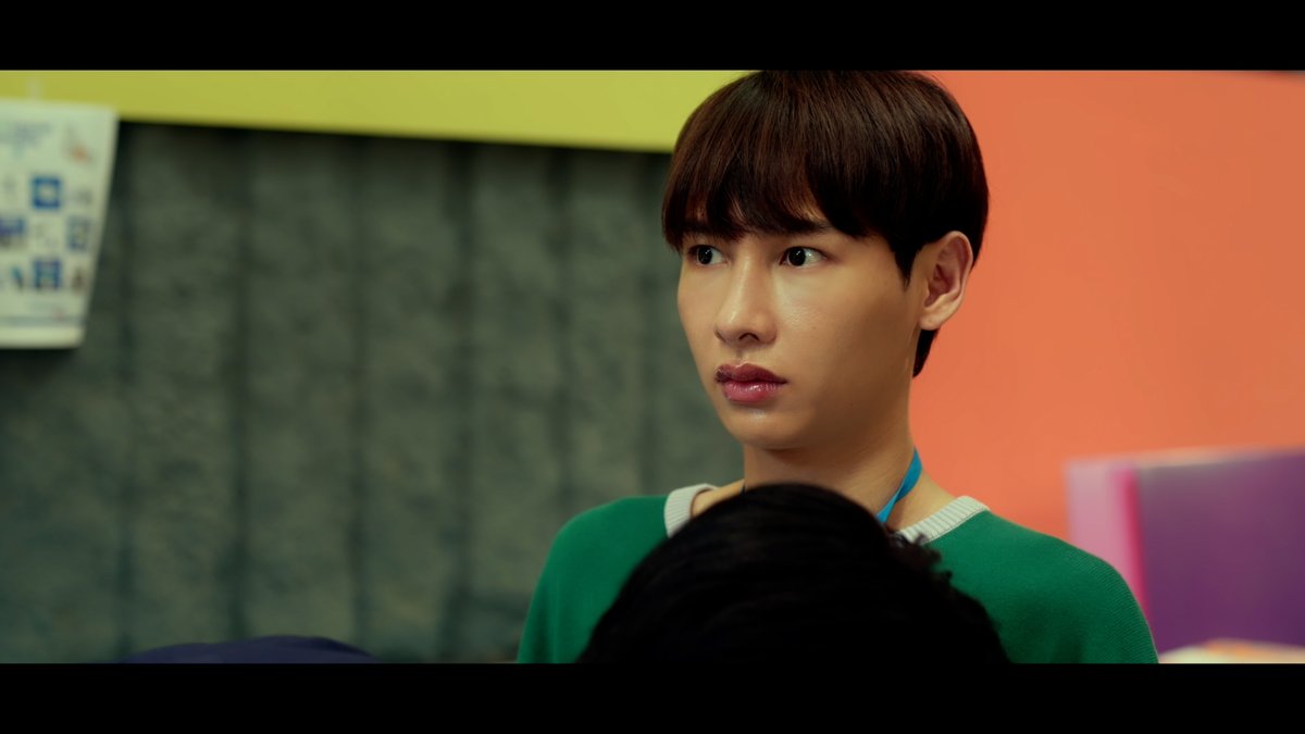 GMMTV's tweet photo. ทุกคน เงียบ

มันแบบว๊ากกกกกกกกกก ช่วยด้วยยยยยยย พี่เจนแรงมากกกกกกกกก จังหวะนี้คือใจจะหลุดออกมา!!!! พี่เจนมาทำอะไรแบบนี้คะ จังหวะแบบไม่คิดไม่ฝันมากกกกก ทำแบบนี้ใครเค้าจะไม่หวั่นไหว!!! เขินมากกกก ช่วยด้วยยยย 🥹🫠💞
#TheTraineeSeriesEP7
@off_tumcial @AtthaphanP https://t.co/WqrB4ULoPc