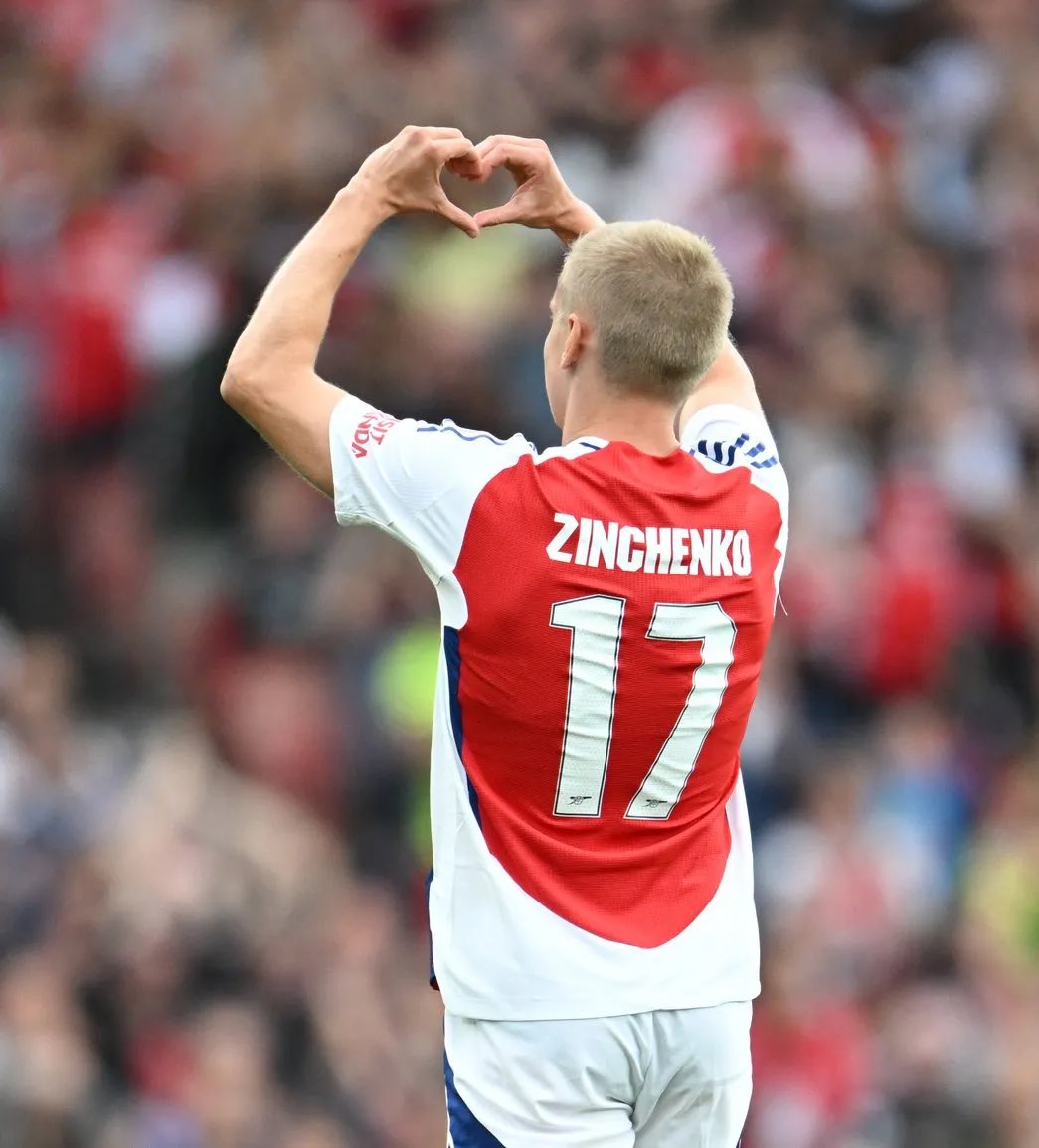 Oleksandr Zinchenko, running the show. 👏