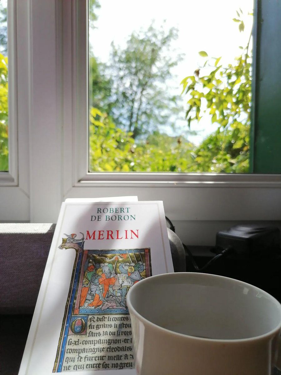 Time for #coffee and a #medieval #reading? I think so 📖☕☀️🌳