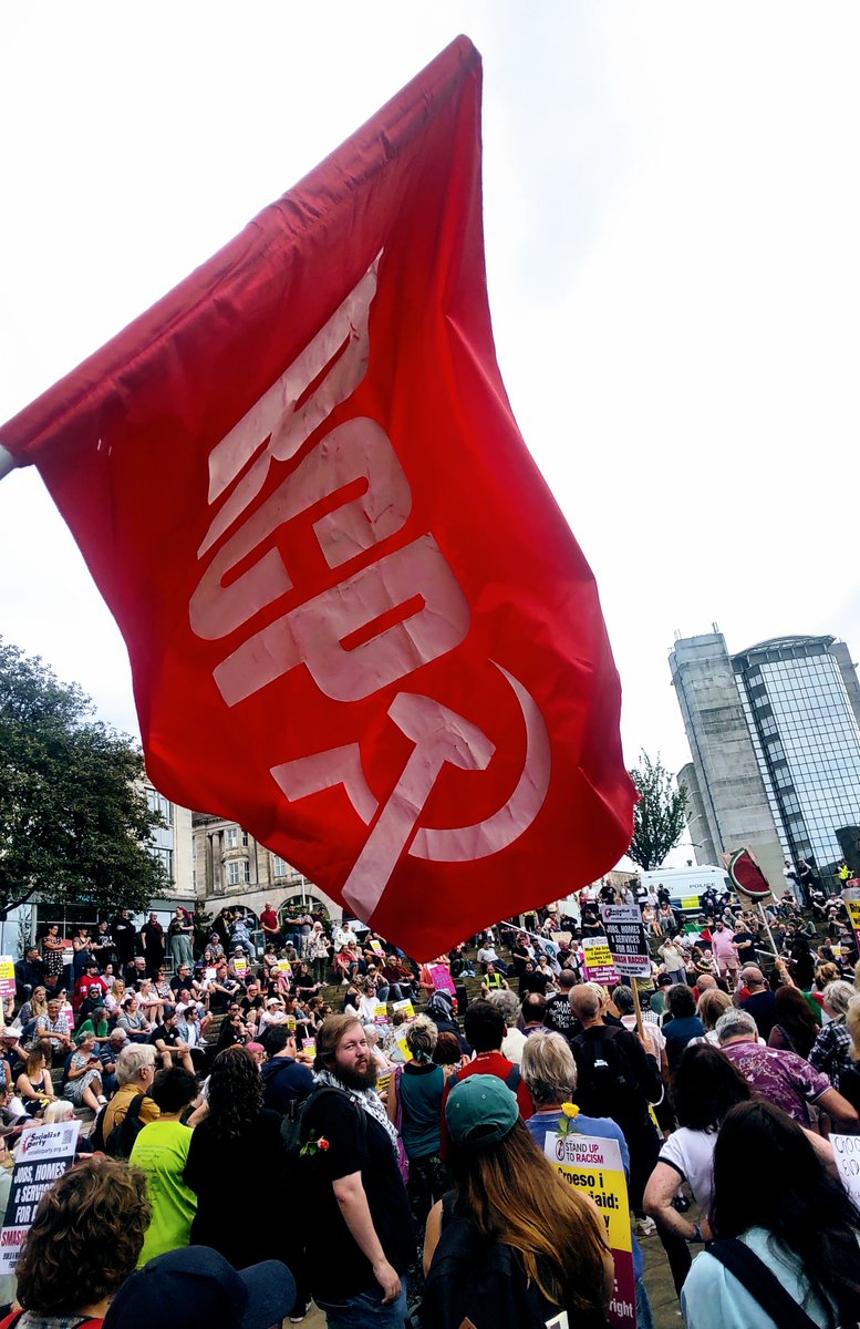 SwanseaRCP's tweet image. Good news from Swansea - the far right has been turfed out, a handful of them came to castle square today but didn't bother pulling flags and placards out and soon after left. Vastly outnumbered by hundreds of counter protesters and a few of us from Swansea RCP.
