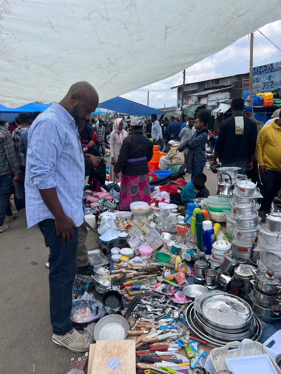 NeftalemF's tweet photo. #Merkato #Piassa.on the ground: going to the source. Checking on the heart ❤️ beat of business environment...that's what it means to understand what it takes to make a sale #TOP ድስት ...and of course @ the end of the day: treat yourself with Enrico ❤️ https://t.co/c7vCPXfYFX