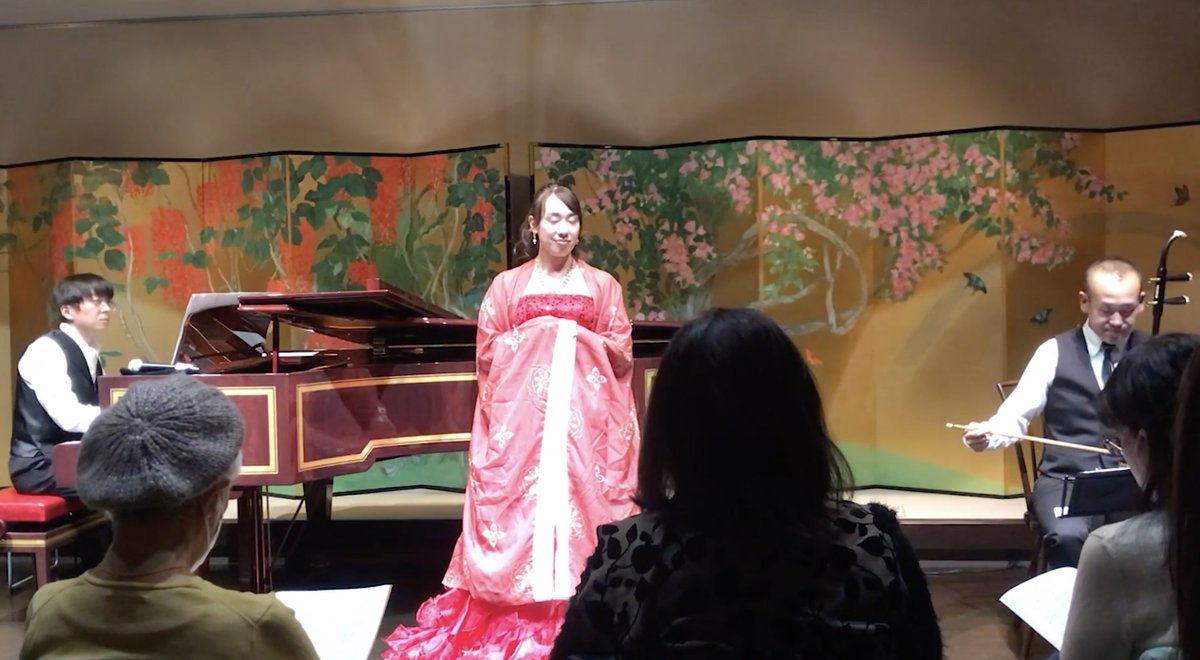 CGarden_Egota's tweet photo. 【緊急告知】
11/3(日)光が丘美術館にて「Museum Concert」開催決定!
飯田映理子(Sop.)、寺岡拓士(二胡)、髙橋悠之輔(編曲・P)出演。今年は開催できない見込みでしたが、急遽実現!秋をテーマにいつものトリオが演奏します!
詳細は後日🎶
#CreativeGarden
#コンサート
#光が丘美術館 https://t.co/o2vYSUFkgP