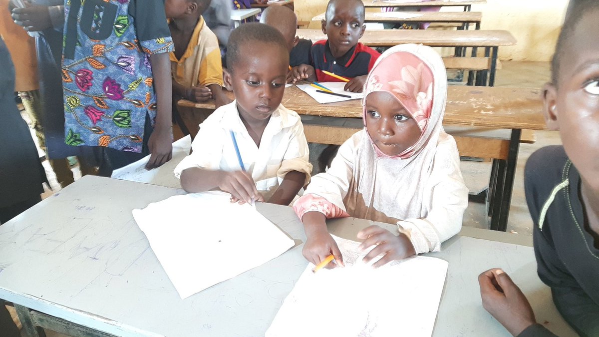 sitroul's tweet photo. L'éducation est un droit fondamental, un puissant vecteur de développement et l'un des meilleurs moyens de réduire la pauvreté, d'élever les niveaux de santé, de promouvoir l'égalité entre les sexes et de faire progresser la paix et la stabilité. https://t.co/VHv2p1QJQb