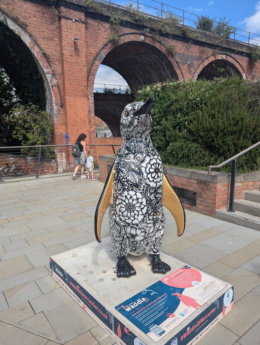 Ndfitzpatrick01's tweet image. A lovely afternoon away from the computer screen exploring the #waddleofworcester 🐧🐧

@StRichardsHosp 
@WaddleOfWorc 
#TakeTimeForYourself