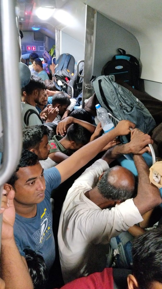 अंकिता पात्र👣🍁 tweet media