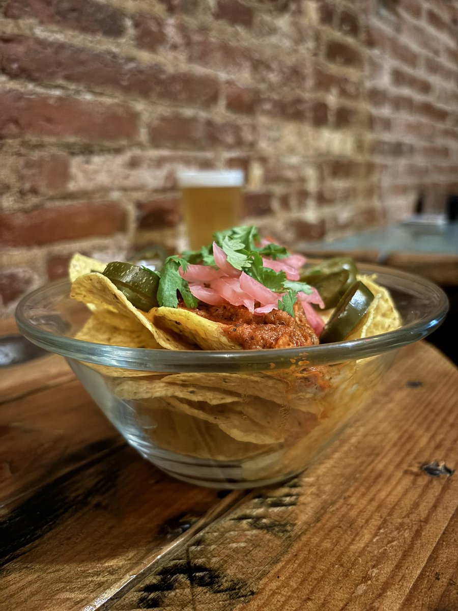 brewpublesec's tweet photo. Els nostres Nachos amb Cochinita Pibil, perfectes per acompanyar una bona birra!! https://t.co/sC0cqs8QAc