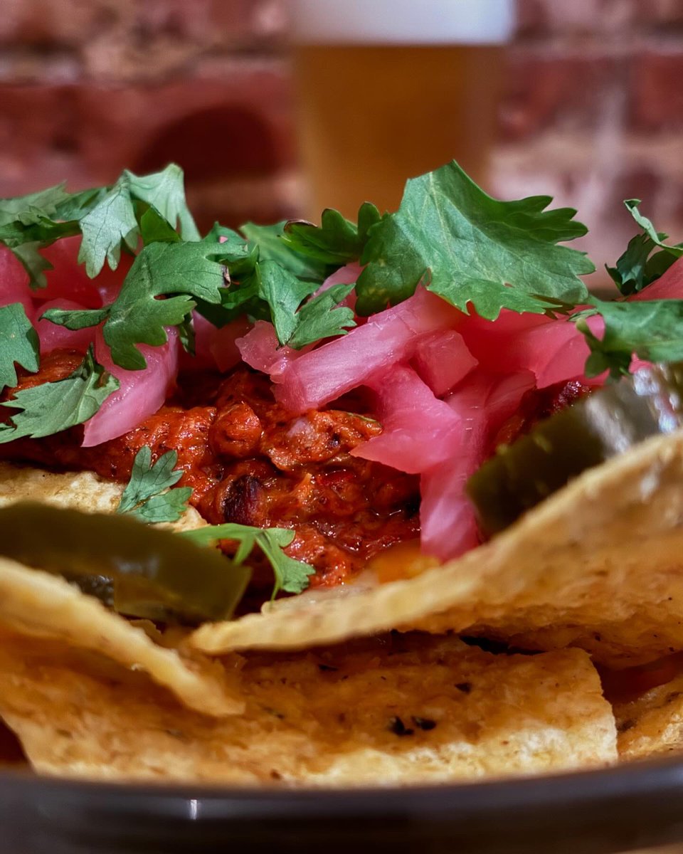 brewpublesec's tweet photo. Els nostres Nachos amb Cochinita Pibil, perfectes per acompanyar una bona birra!! https://t.co/sC0cqs8QAc