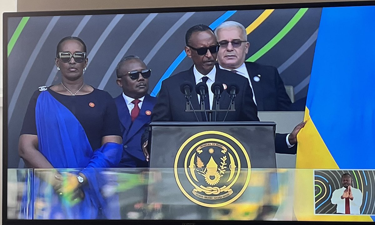 isangostar's tweet photo. Perezida Paul Kagame yarahiriye  kuyobora u Rwanda muri manda y’imyaka itanu. Yarahijwe na Dr Ntezilyayo Faustin, Perezida w’Urukiko rw’Ikirenga, mu birori byabereye muri Stade Amahoro. https://t.co/L4PFwd3Jkr