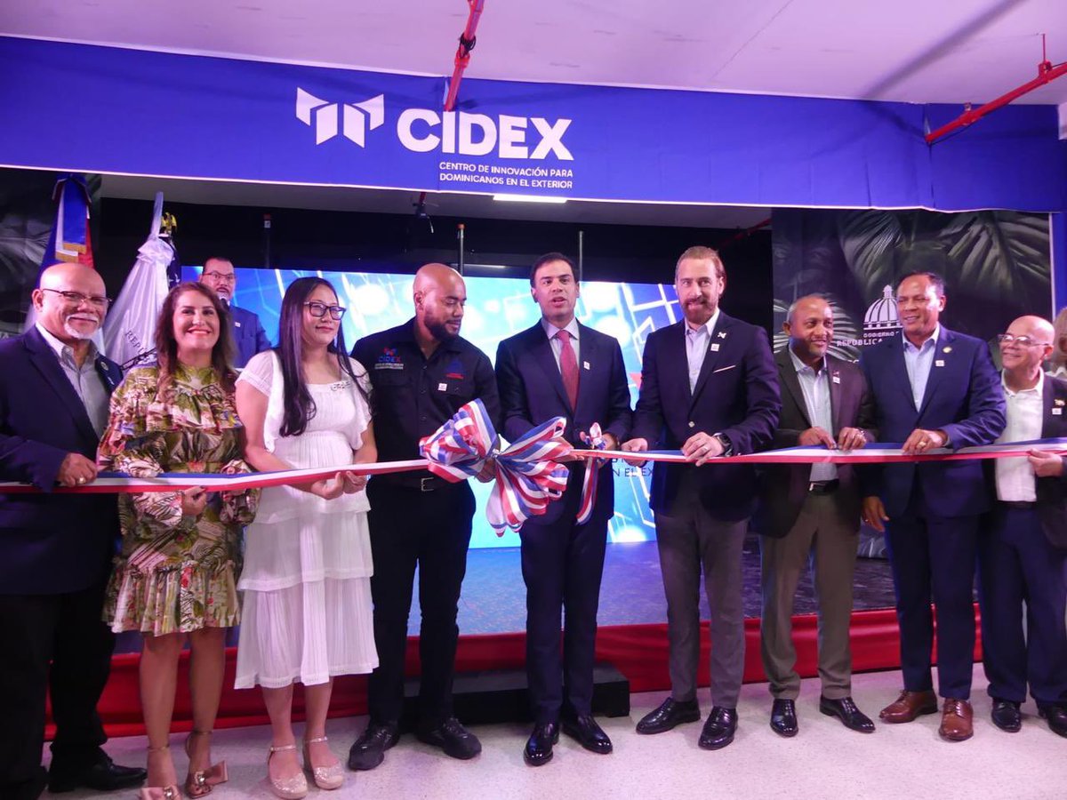 robertoangel02's tweet photo. Hoy damos un gran paso hacia el fortalecimiento de nuestra identidad cultural  🇩🇴 en el exterior con la apertura del Centro de Cultura e Innovación para Dominicanos en el Exterior (CIDEX) en Nueva York, una iniciativa que hemos tenido desde @propeepgob dentro del plan "Dominicana Cultural y Creativa", junto al @MiculturaRD y el @Indexdomrd, donde creamos un espacio que nuestra comunidad podrá vivir y compartir nuestras raíces.