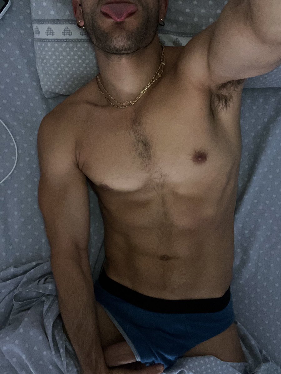 Alessandro 👅 tweet media