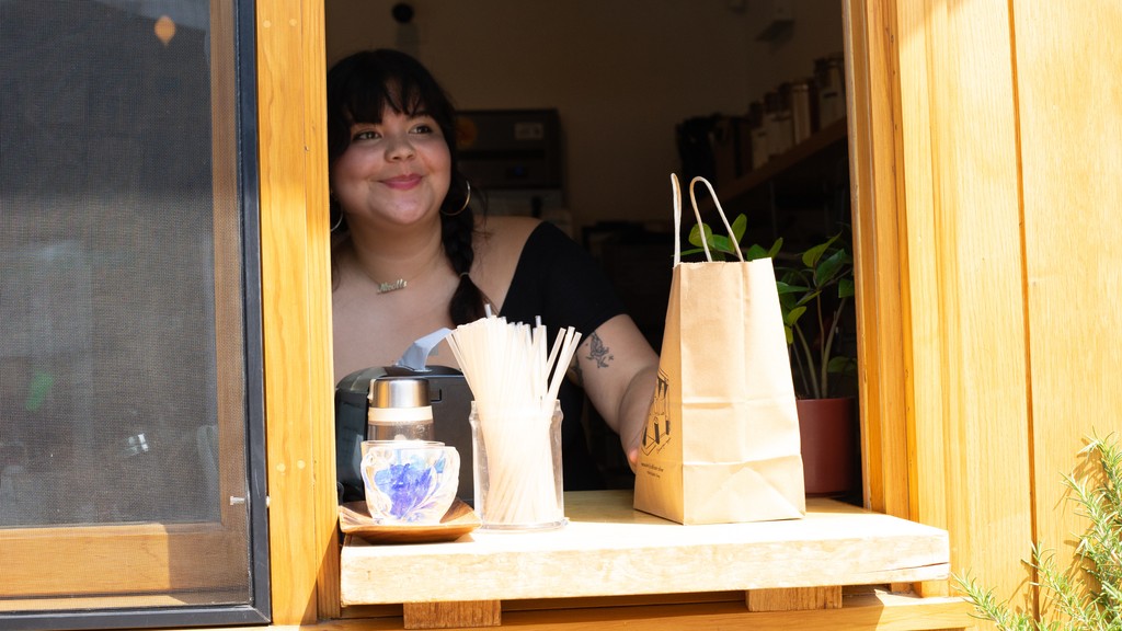 Hello LGNSQ! So happy to see you! 

.
.
.
#chicagocoffee #butfirstcoffee #logansquare #necessarycoffee #neighborhoodcafé #specialtycoffee #sustainabilitymatters #womanowned #coffeeshopvibes #thirdwavecoffee #PrintersRow #DearbornStation #girlboss #SouthLoop
