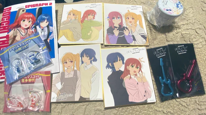 そういえば昨日行ってきた劇場版ぼざろの戦利品。
リョウさんとキタちゃんの関係性大好き… 