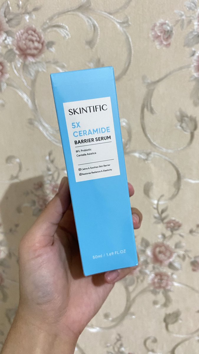 ___daisyy02's tweet photo. WTS Skintific Ceramide Serum 50ml (new sealed)
💸 200k
🏠 Depok

Bisa lewat shopee https://t.co/gA32mBGPNV