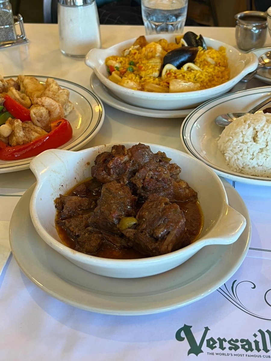 Kherwin5's tweet photo. Having lunch with friends ❤️🍽🍴🥄☕️😋😋😋🥰 https://t.co/vBD4HFA27R