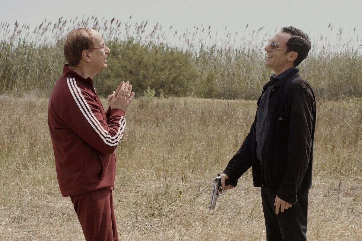 la_Biennale's tweet photo. Aspettando la #BiennaleCinema2024 | #Concorso
Liberamente ispirati dai pizzini di #MatteoMessinaDenaro, i registi #FabioGrassadonia e #AntonioPiazza solcano per la prima volta #Venezia81 con #Iddu, interpretato da #ToniServillo ed #ElioGermano → https://t.co/JJvk0hs2Yl https://t.co/9IDOoksmCR