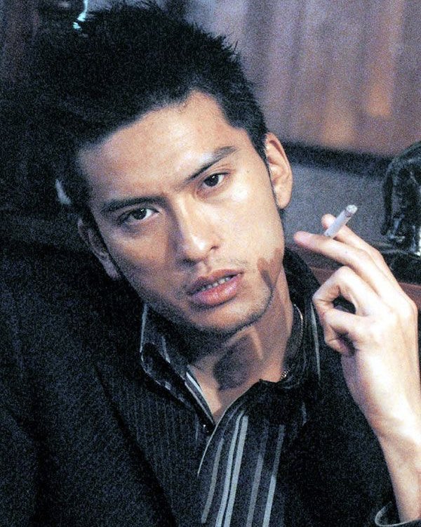 ra__mentsukemen's tweet photo. 令和、このような顔の若手俳優が不足している https://t.co/Yty6TAhgEp