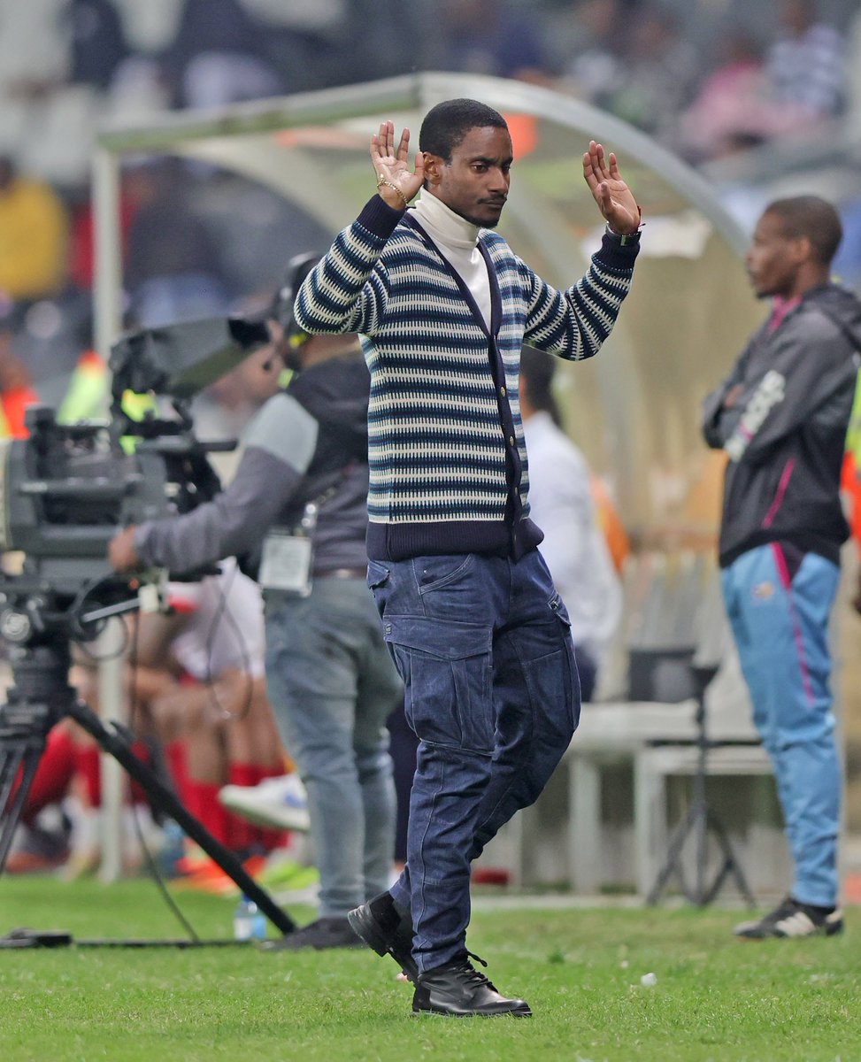 visse_ss's tweet photo. Mamelodi sundowns gonna suffer this season for disrespecting him.😭😭 https://t.co/ISH8Q0yhXl