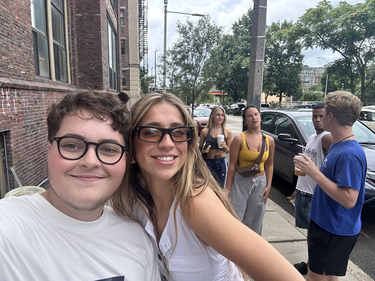 met tate mcrae on a night out in boston????