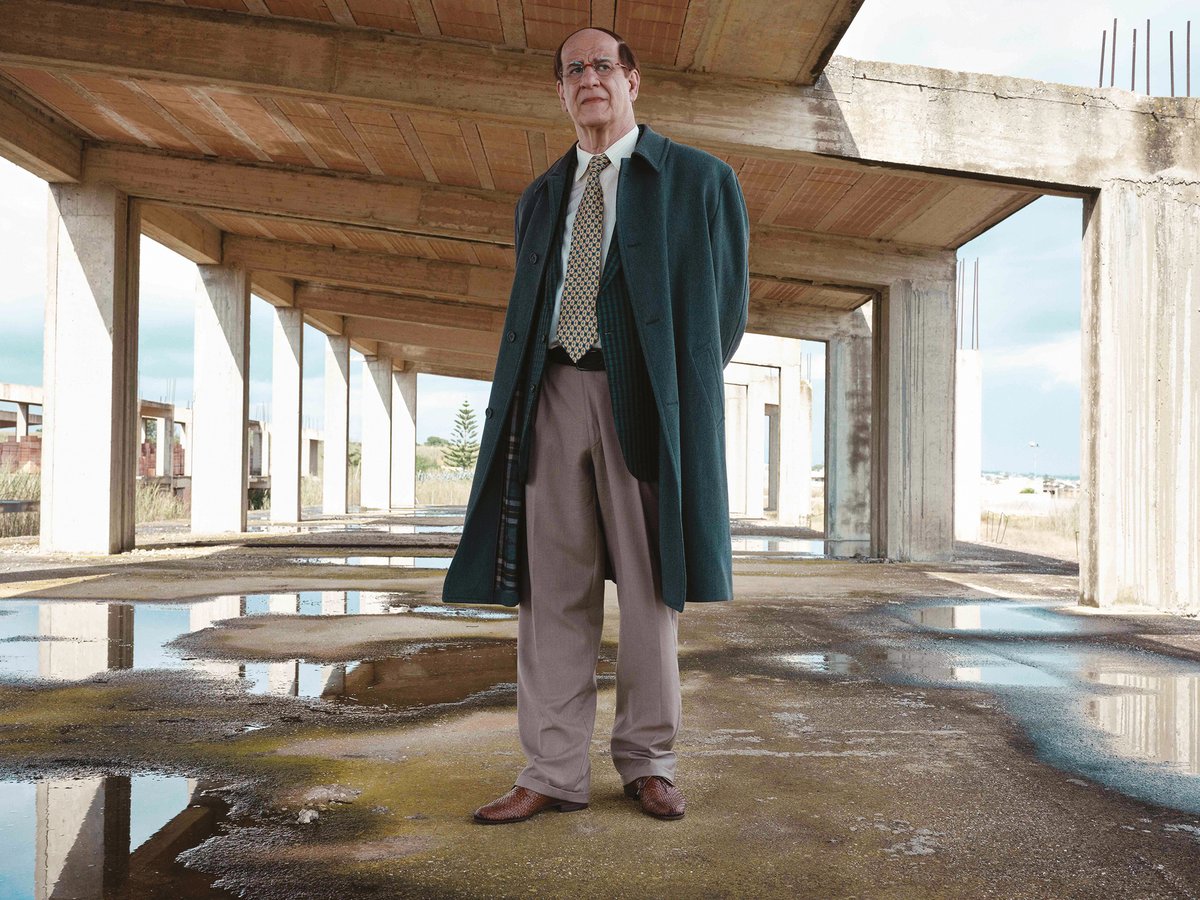 la_Biennale's tweet photo. Waiting for the #BiennaleCinema2024 | #Competition
Inspired by the letters of Mafia boss #MatteoMessinaDenaro, directors #FabioGrassadonia and #AntonioPiazza land for the first time at #Venezia81 with #SicilianLetters, starring #ToniServillo and #ElioGermano → https://t.co/gGzy5ojthB