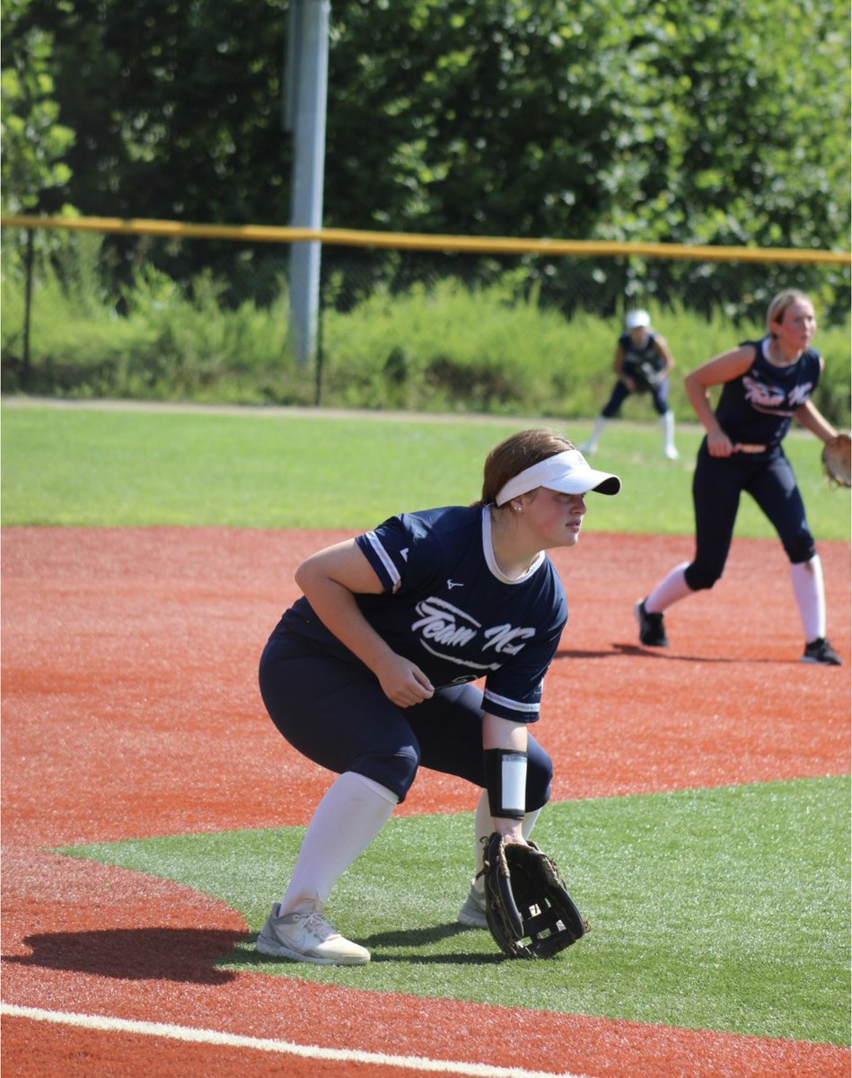 ClineLinde's tweet photo. Today ended my travel ball career🥹
The past 12 years were unforgettable. 
I could never thank my mom &amp; gparents enough for the long drives, early mornings, and continuous support. 

Thank you travel ball🤍

See u soon @MHU_Softball 

@TeamNCWhite @TeamNCSoftball @edwards_alissa https://t.co/SSJRCoRjOg