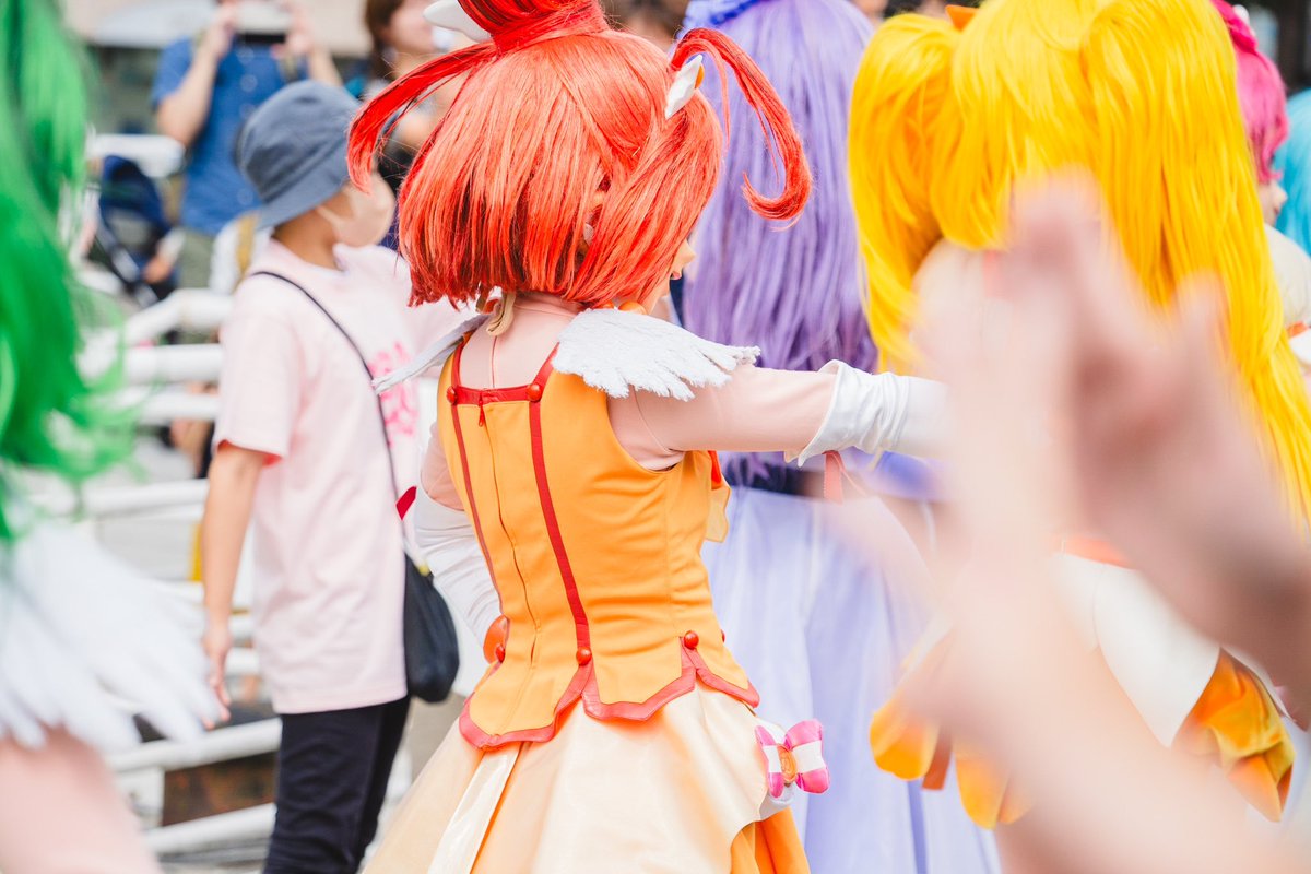Shoh_search's tweet image. ## 1枚目
- パパイアどアップ
## 2枚目
- パパイア手首素肌チラ
## 3枚目
- サニー面紐
## 4枚目
- ピース面の前ズレ

#プリキュアショー #20周年パレード #着ぐるみ