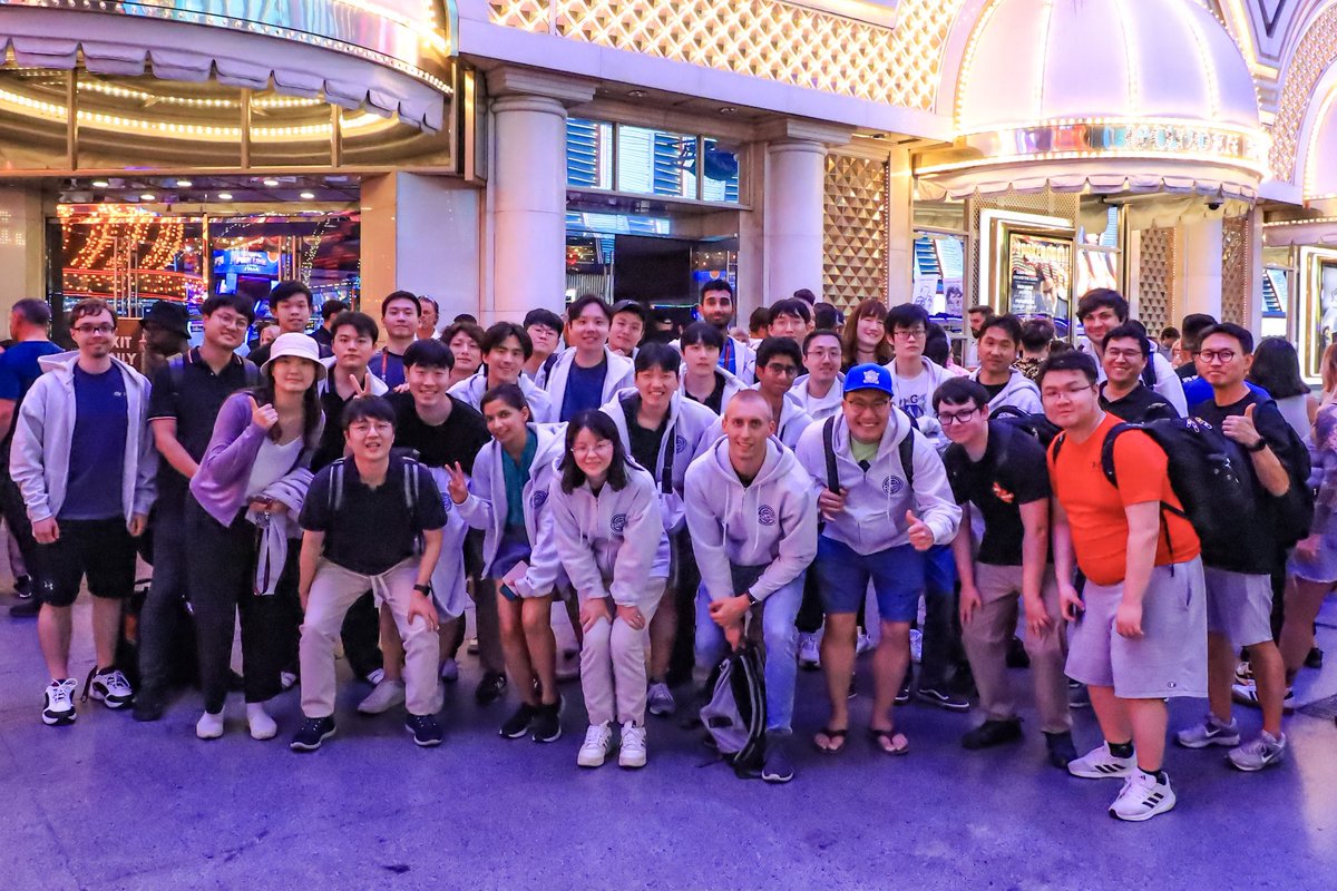 #AIxCC Team Atlanta is having an amazing time with <a href="/SSLab_Gatech/">SSLab</a> alumni in Las Vegas! Now, we’re waiting for the Grand Final qualifiers announcement. #DEFCON32