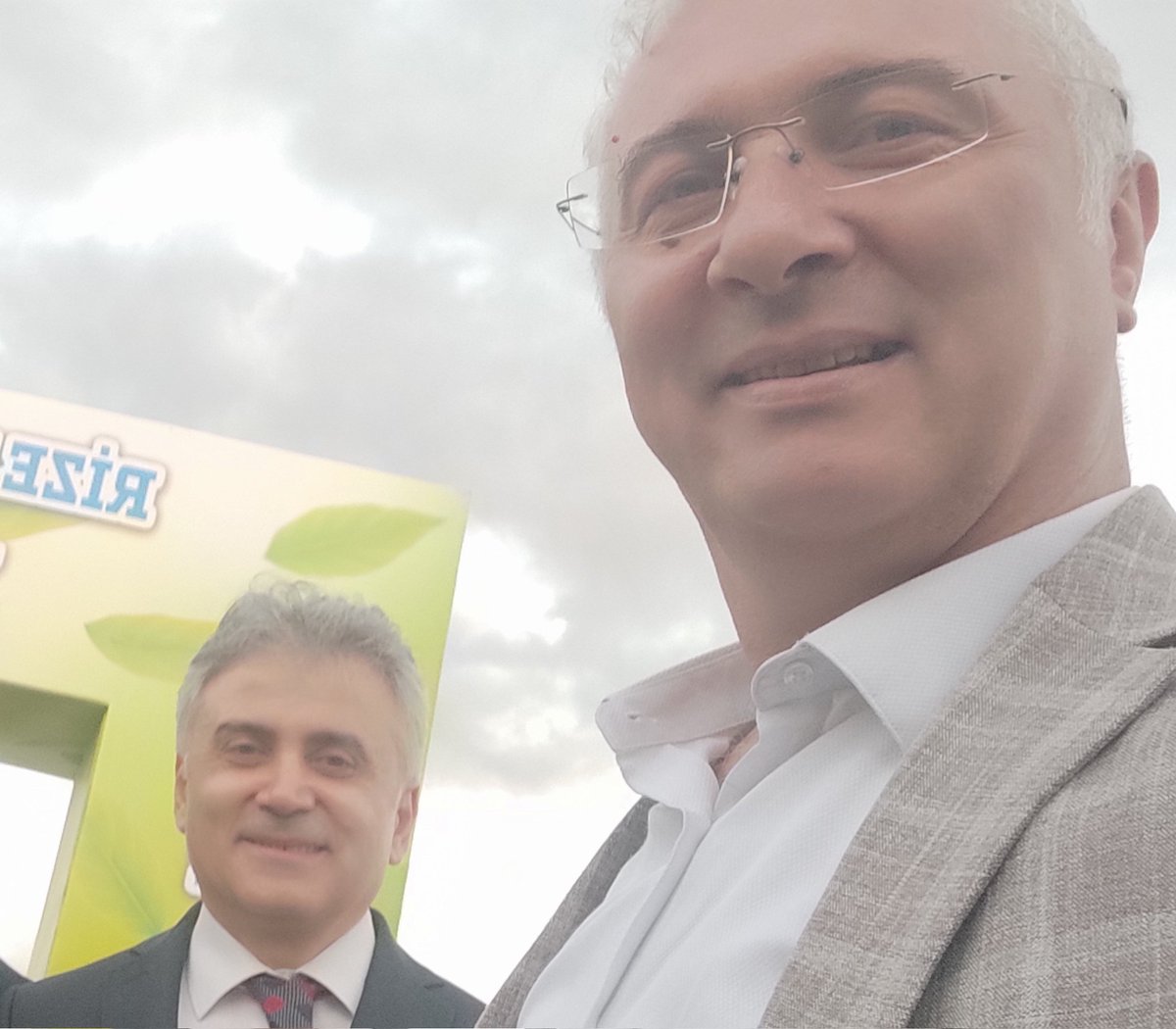 <a href="/TFF_Org/">TFF</a> Amatör İşler Kurulu Yürütme Kuruluna seçilerek,Koordinatör Yardımcılığı görevine atanan;
<a href="/ank_kentkonseyi/">Ankara Kent Konseyi</a> Yürütme Kurulu Üyesi ve Spor Meclisi Koordinatörü,<a href="/ANKARAASKF/">ANKARA ASKF</a> Başkanı,dostumuz,çalışma arkadaşım <a href="/KandazogluMurat/">MURAT KANDAZOĞLU</a>'nu kutluyor,başarılarının sürekliliğini diliyorum.