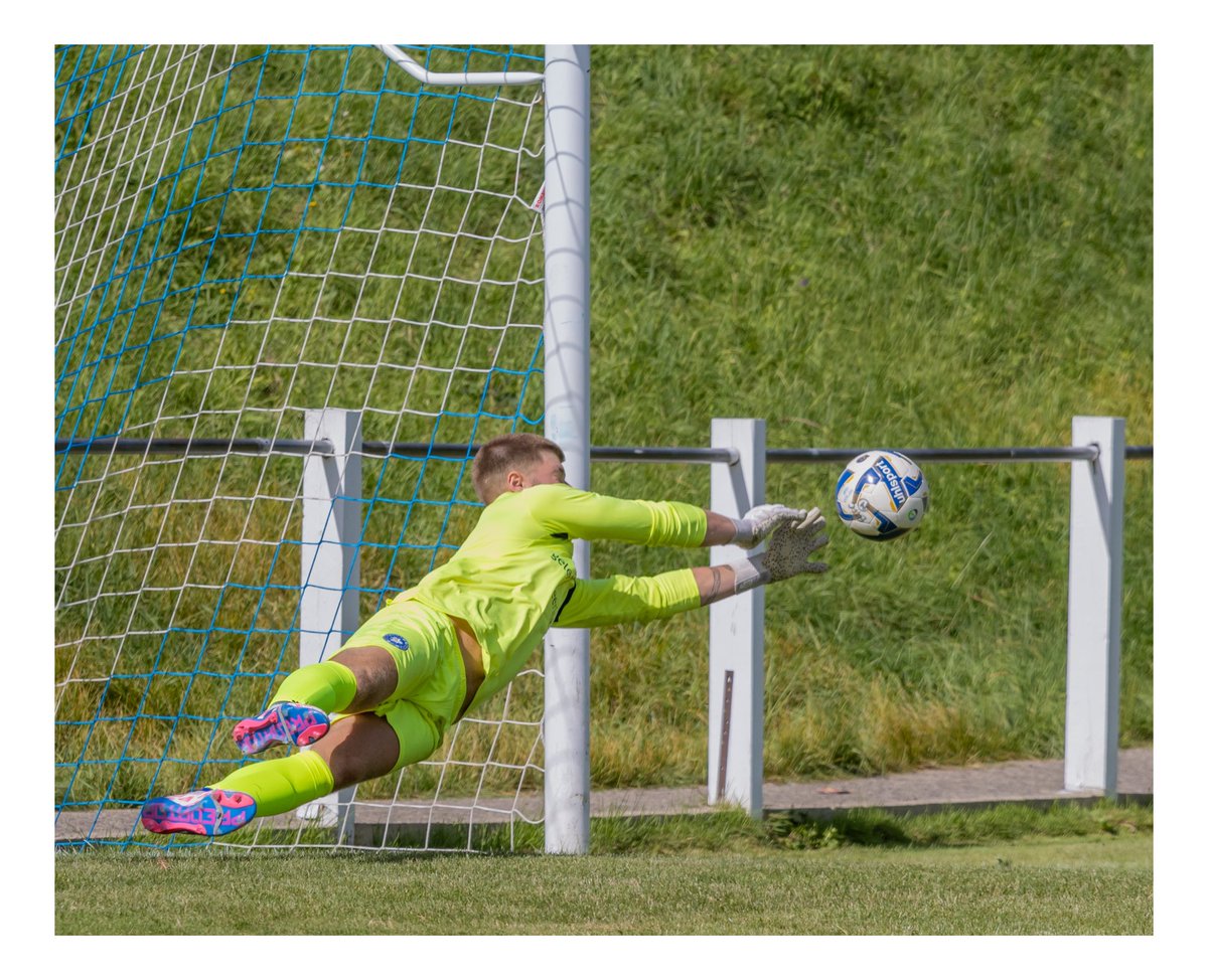 A fine couple of save’s and a good display from <a href="/Billy1Thomas_/">Billy Thomas</a> helping to keep <a href="/Btfcthemeadow/">Brimscombe & Thrupp FC</a> in the game, albeit in the end, a narrow defeat at home yesterday.

 <a href="/HellenicLeague/">Hellenic League</a> <a href="/StroudTimes/">Stroud Times</a> <a href="/swsportsnews/">South West Sports News</a> <a href="/SevernSport/">Severn Sport</a> <a href="/TigerSportPhot1/">Tiger Sports Photography</a>