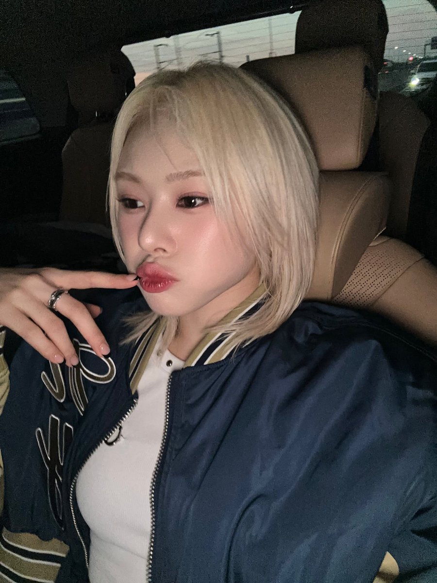youngtaepics's tweet photo. #베베 #태터
#BEBE #Tatter https://t.co/C0UzQS57MO