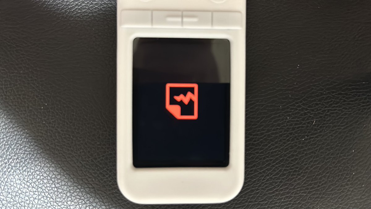 knowin0713dev's tweet photo. @SwitchBotJapan V3.0アップデートしたらこの画面になって、リセットボタンを教えても、再起動せず、この画面です。。。。買ってまだ1月も経ってません。。 https://t.co/4haCfgcCOj