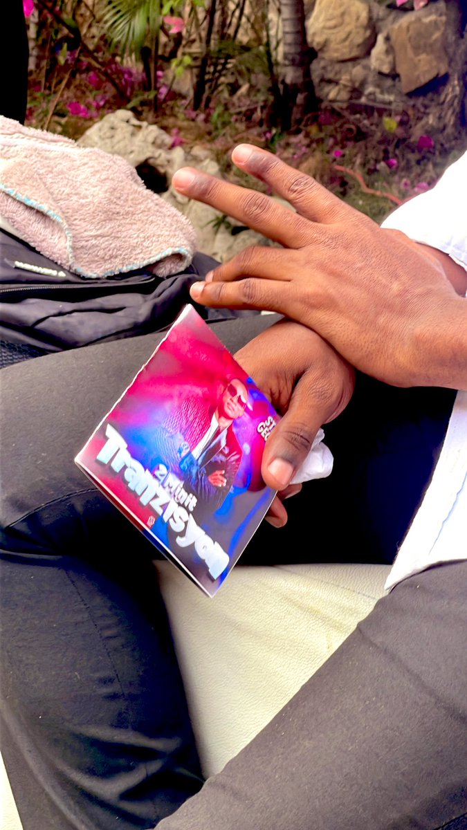 dbmarcotektek's tweet photo. Yè se te yon gran jou pou sektè mizik lan sitou pou sektè evanjelik la, @stanleygeorges soti EP 2 MINIT TRANZISYON li ki gen 6 tracks sou li. EP sa disponib sou tout plafòm yo.
Mèsi spesyal ak tout medya ki te fè deplasman an, mèsi spesyal a @billyliveshow pou ti pale sa #R3H https://t.co/RORTIZB7gJ