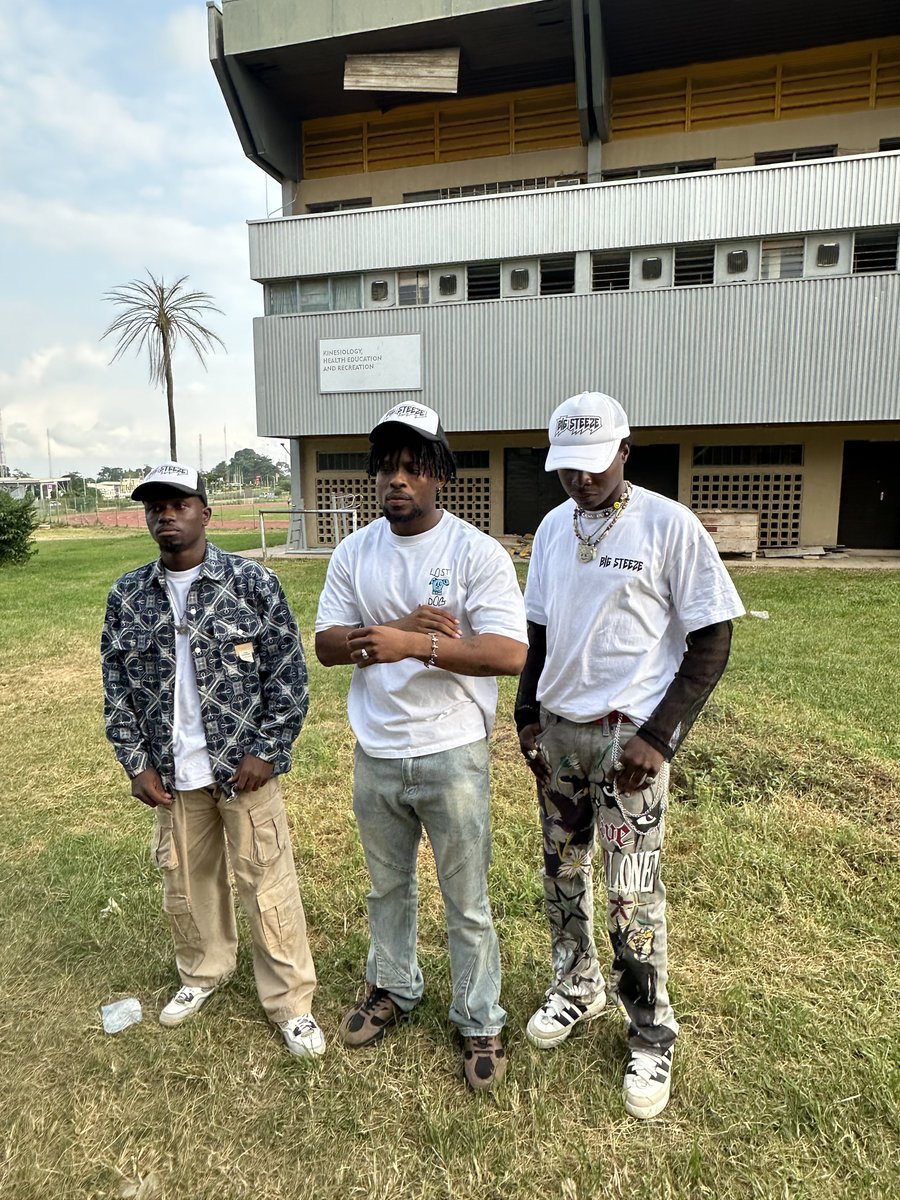r3myjay's tweet photo. Amazing time at the #AnRTour2024! Had to put @youcancallmeTEN and @KontentSensei on BIG STEEZE ๐
cc: @BigSteezeMerch
#Problemchoke https://t.co/bAyYDwTl6H