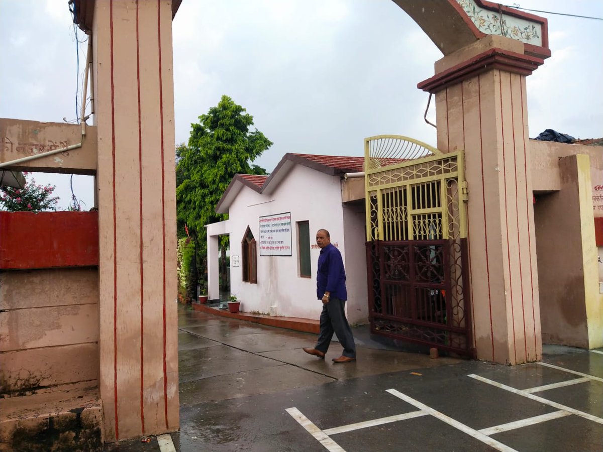 महानिदेशक,F&amp;ES के आदेशानुसार दि:11.08.2024 को स्कीम न.02,05 एवं 9 के अन्तर्गत जनपद फतेहगढ़ में संचालित स्कूल/कॉलेज/कोचिंग सेंटर, होटल तथा सरकारी भवनों में फायर ऑडिट, मॉकड्रिल कर उपलव्ध स्टाफ/कर्मचारियों को अग्निसुरक्षा के प्रति जागरुक किया गया <a href="/fireserviceup/">Fire & Emergency Services Uttar Pradesh Police</a> <a href="/fatehgarhpolice/">FATEHGARH POLICE</a>