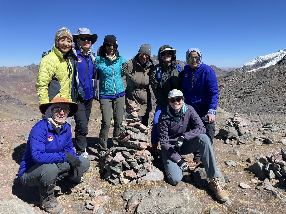 With 7 amazing myeloma #woMMen physicians - @tanyawildes <a href="/MeeraMohanMD/">Meera Mohan</a> <a href="/suvannasankha/">Attaya Suvannasankha</a> @DrMHB1 <a href="/AnnetteHay1/">Annette Hay</a> <a href="/sarahgryan/">Sarah Ryan</a> <a href="/GKaurMD/">Gurbakhash Kaur</a> #mmsm #myeloma 2/7