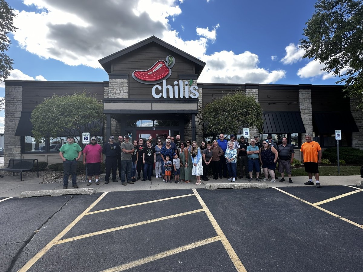 1789Chilis's tweet photo. Morris Chilis had the privilege hosting a Make A Wish dinner for a very special family! Our special guest got to play in a fire truck, squad car, and race car! A huge thank you to everyone that made this extra special! #chilislove @GumpMike https://t.co/1KXVTROR39