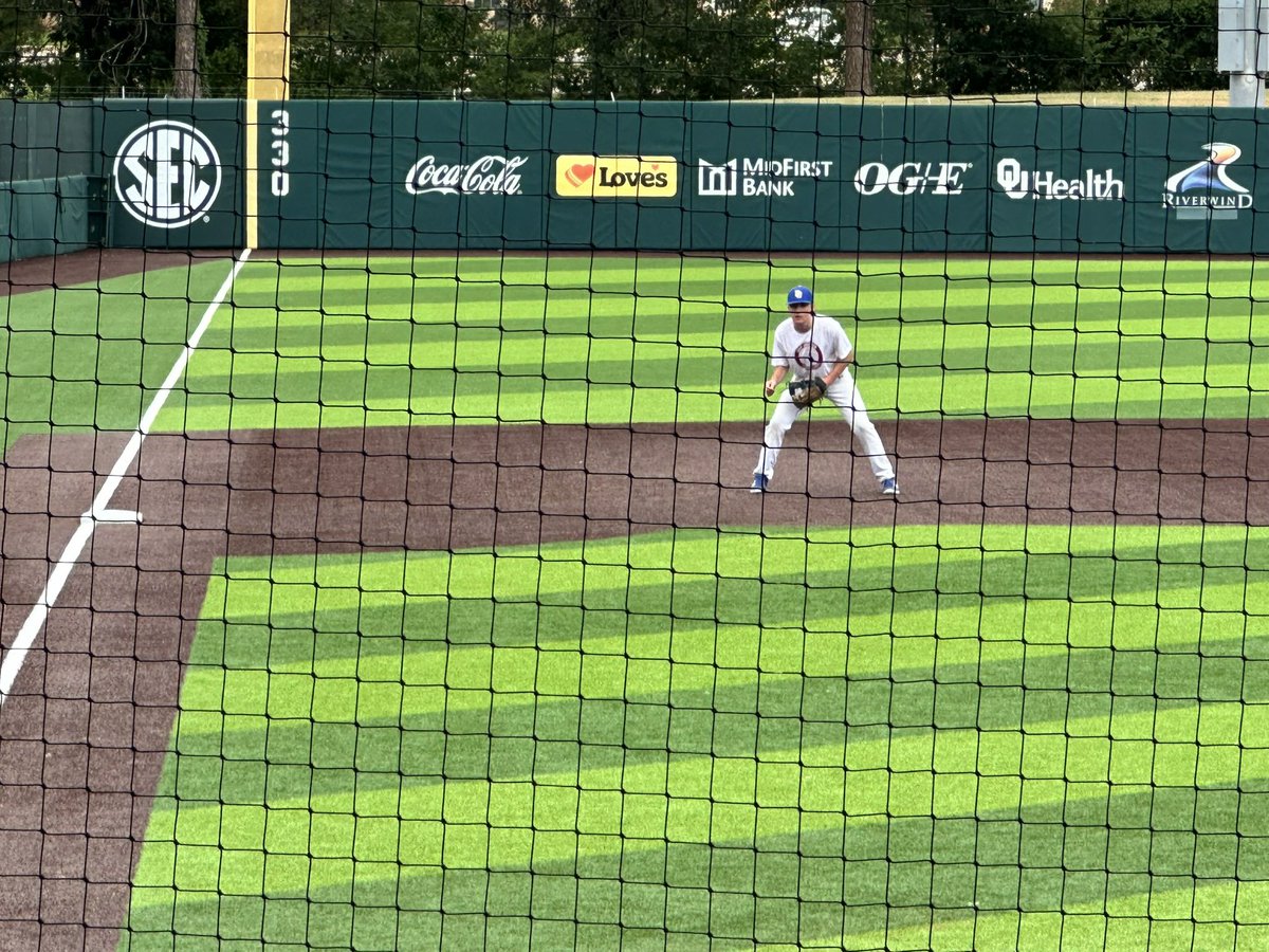RenyCounselor's tweet photo. @Wes_Renegar closing out another summer full of baseball at his 2nd @CoachJohnsonOU camp of the summer. Love seeing him workout with the SEC logo in the background! Now the countdown is on until @PantherCreekBsb takes the field! https://t.co/NY5xNjlwse