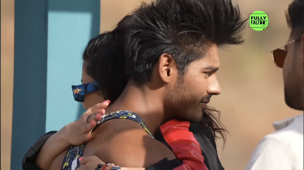 Vampirevibin's tweet photo. Damnn!!! We all cried while watching this😭😭😭😭… I HATE KASHISH… I absolutely hate her… 

OUR WINNER DIGVIJAY 
#Digvijay #DigvijayRathee #Splitsvilla15 https://t.co/6XUQjZsfHl