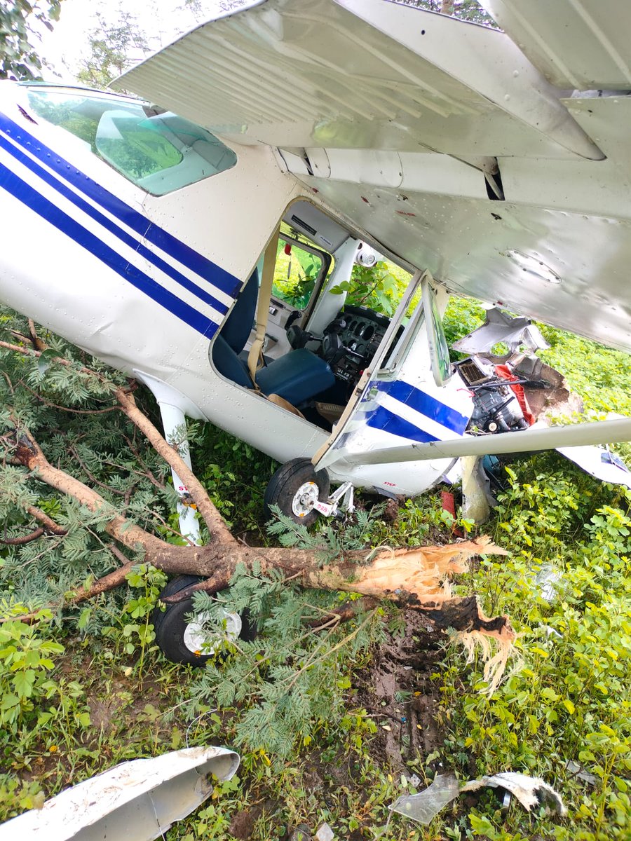 captessar's tweet photo. Light aircraft crashed during test flight in Guna. Both pilots are safe. #aircrash #shashib #cessna152 #aviation https://t.co/syd4gJmeqd
