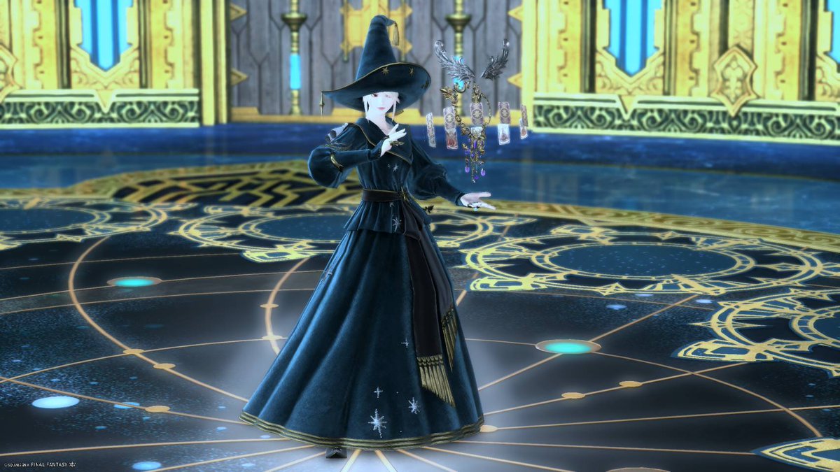 kanaly_o's tweet photo. 【エフェメリスト】
FF14ではLv99で着ることができる占星術師専用装備です。

占いでの意味と解釈

占星術でエフェメリスと言えば天文暦。
天文暦は下の図のような物です。
これは2024年8月の日本から見ることができる天体がどのサイン(星座)のどの位置にいるかを示した物。

何度何分何秒まで書かれていますが、何度の後にサインの記号があれば、その時点でそのサインにいるということ、書かれていなければ直前に書かれていたサインになります。

例えば8月1日の太陽(☉)は8♌53'19と書かれています。
これは8月1日0時(日本時間)に太陽は獅子座の8度53分19秒の位置にいますよという意味。
そして、獅子座の次の乙女座(♍)に移るのは8月23日に日付が変わる直前になります。

また、ところどころRが出てきますが、これは逆行が始まりますという印。
Dになると順行です。
天体やサインの記号、逆行順行についてはここでは割愛。

そして、手書きでホロスコープを書く場合は、この天文暦を基に作ります。

今までのAFは占い師っぽい感じでしたが、ちょっと研究者っぽい雰囲気があるのは、天文暦を読むことで、占いをするというより学問寄りのことをしているというイメージなのかもしれません。