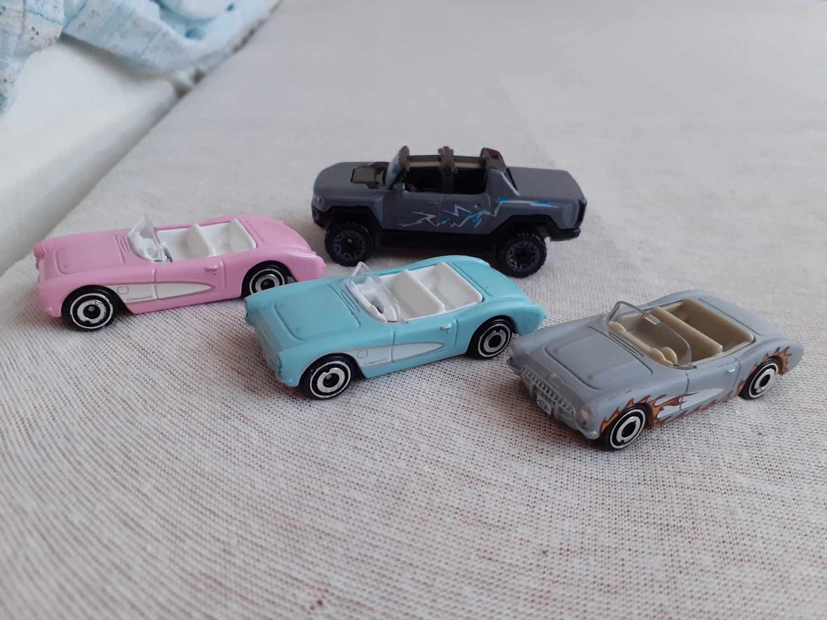 1992Matchbox's tweet photo. Hot Wheels Barbie #hotwheels #hotwheelscars #diecast #barbie #barbiethemovie #gmchummer #chevycorvette #diecastcars #diecasthotwheels #mattel https://t.co/nbs6tQ0snD