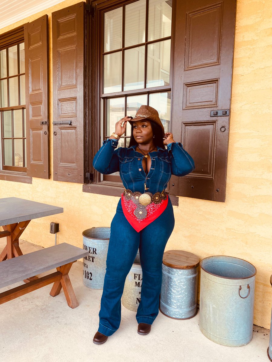 Banti_S's tweet photo. Cowboy Gibsonπ
Comment SHOP below to receive a DM with the link to shop this look on my LTKπβ¬οΈ
https://t.co/ejVZDJ32hc
#BantsWithBanti #LTK #LikeToKnow https://t.co/7htzFrwBnt