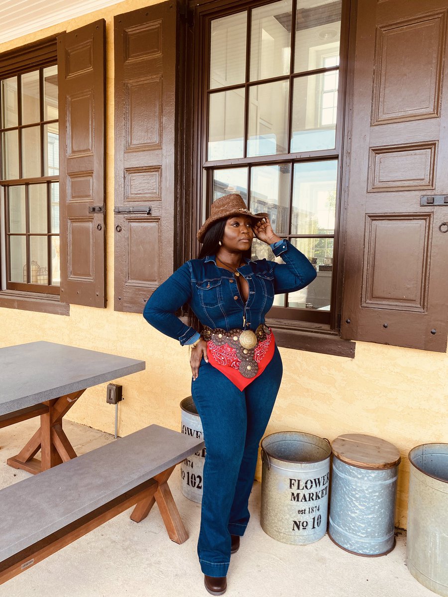 Banti_S's tweet photo. Cowboy Gibsonπ
Comment SHOP below to receive a DM with the link to shop this look on my LTKπβ¬οΈ
https://t.co/ejVZDJ32hc
#BantsWithBanti #LTK #LikeToKnow https://t.co/7htzFrwBnt