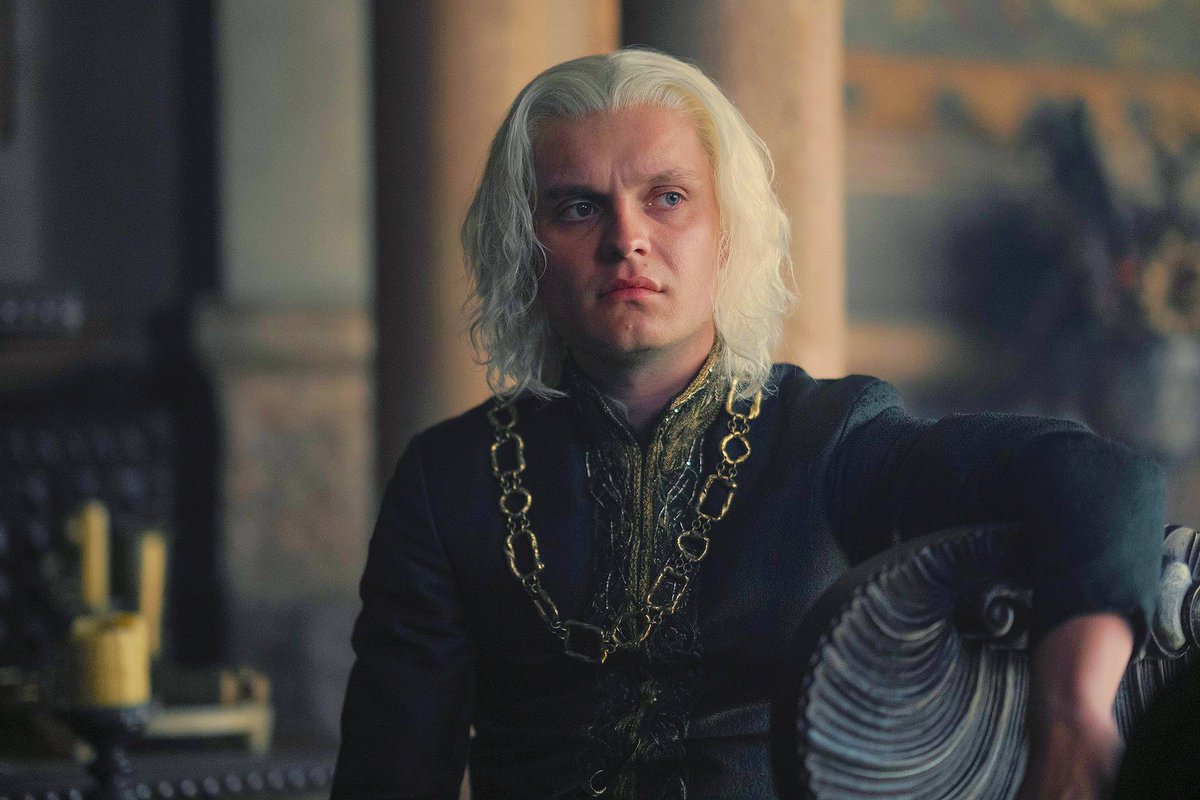 Characters with the most screentime in #HouseOfTheDragon Season 2 (rounded up to the nearest 10):

1. Rhaenyra I Targaryen - 01:44:20
2. Alicent Hightower - 01:09:10
3. Daemon Targaryen - 01:05:10
4. Aegon Il Targaryen - 00:39:00
5. Criston Cole - 00:38:20
6. Jacaerys Velaryon -