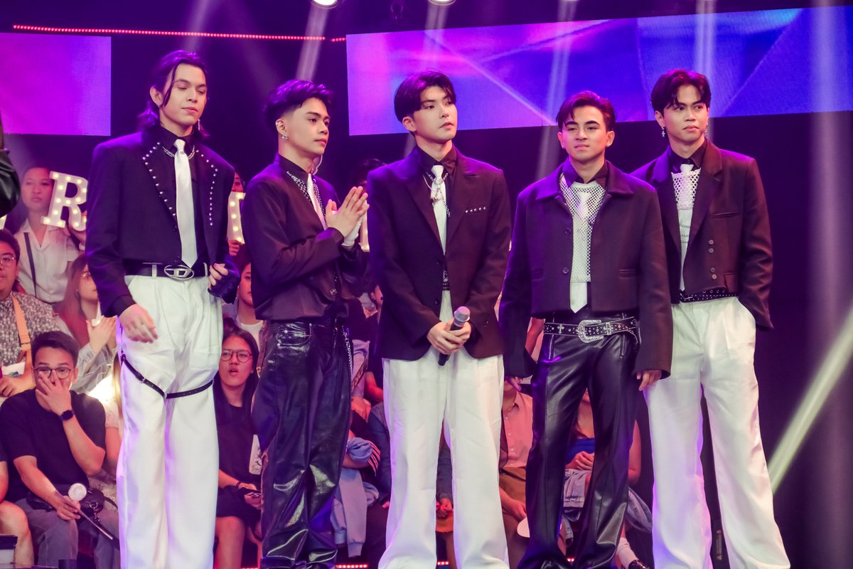 wriveph's tweet photo. #WRIVE: First time to perform on GMA! 🫶

Thank you mga Kapuso, mga Ka-AOS! 

#WRIVEonAOS 
WRIVE PPOP UNVRS 
#AOSEyyyAngLupet https://t.co/wmalbKyyUz