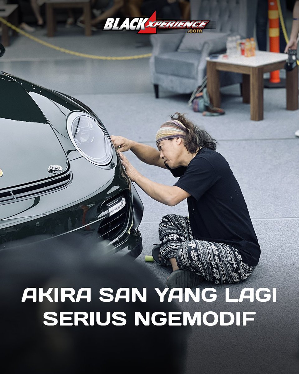 blackxperience's tweet photo. Yaa kira-kira begini lah, suasana RWB 012 hari ini di @ivansmotor_official &amp; @thebakajin 👌🏻
Yang penasaran kayak gimana, langsung aja gas geser slide-nya!
#Blackxperience #BlackAuto #AkiraNakai #Porsche997 https://t.co/JEa6uvijzc
